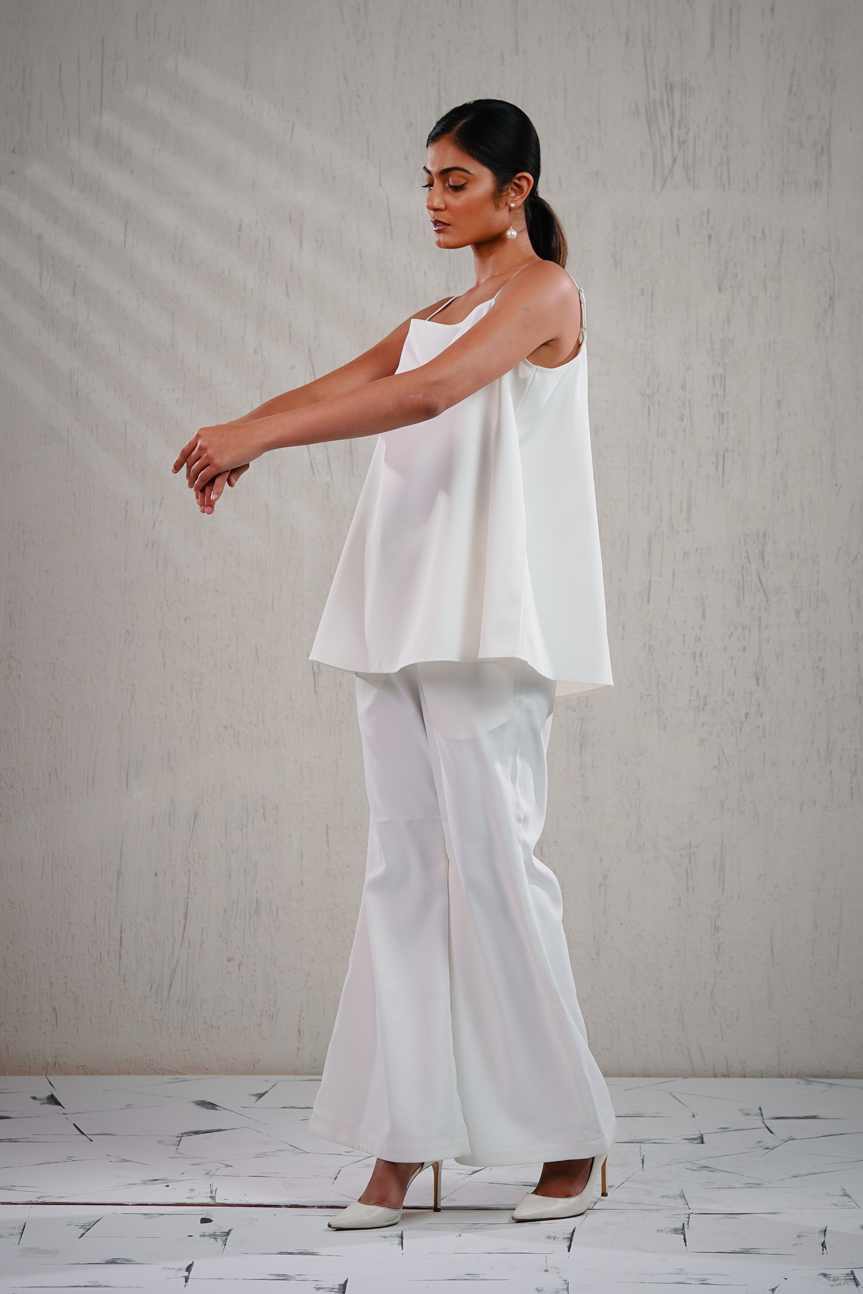 CARNATION - White Flare Cord Set