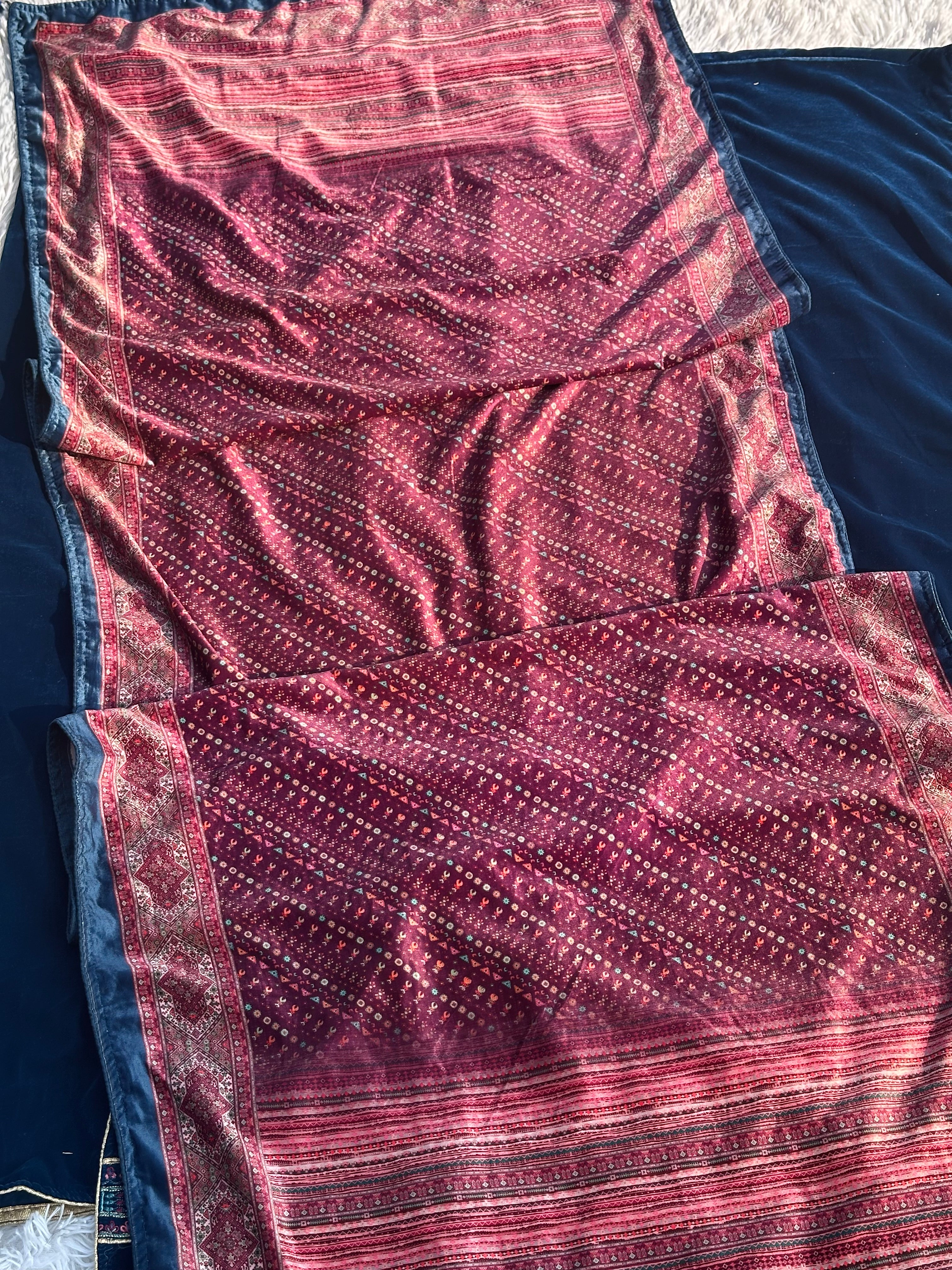 DARK BLUE UNSTITCHED SUIT IN VELVET FABRIC