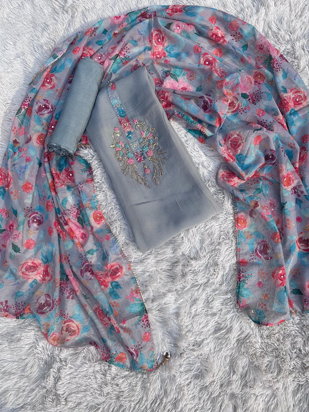 GREY UNSTITCHED SUIT IN ORGANZA FABRIC