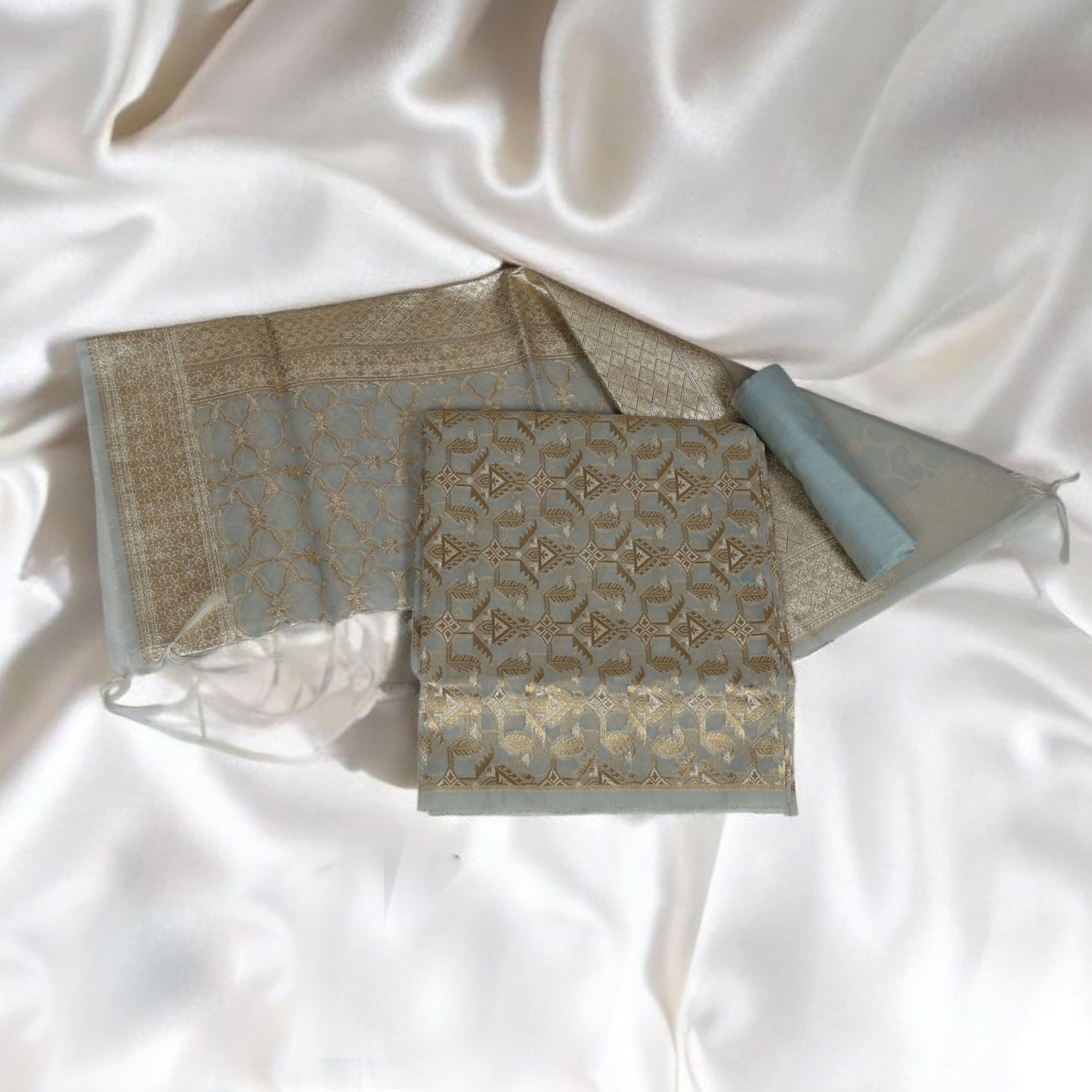 GREY UNSTITCHED SUIT IN ORGANZA FABRIC