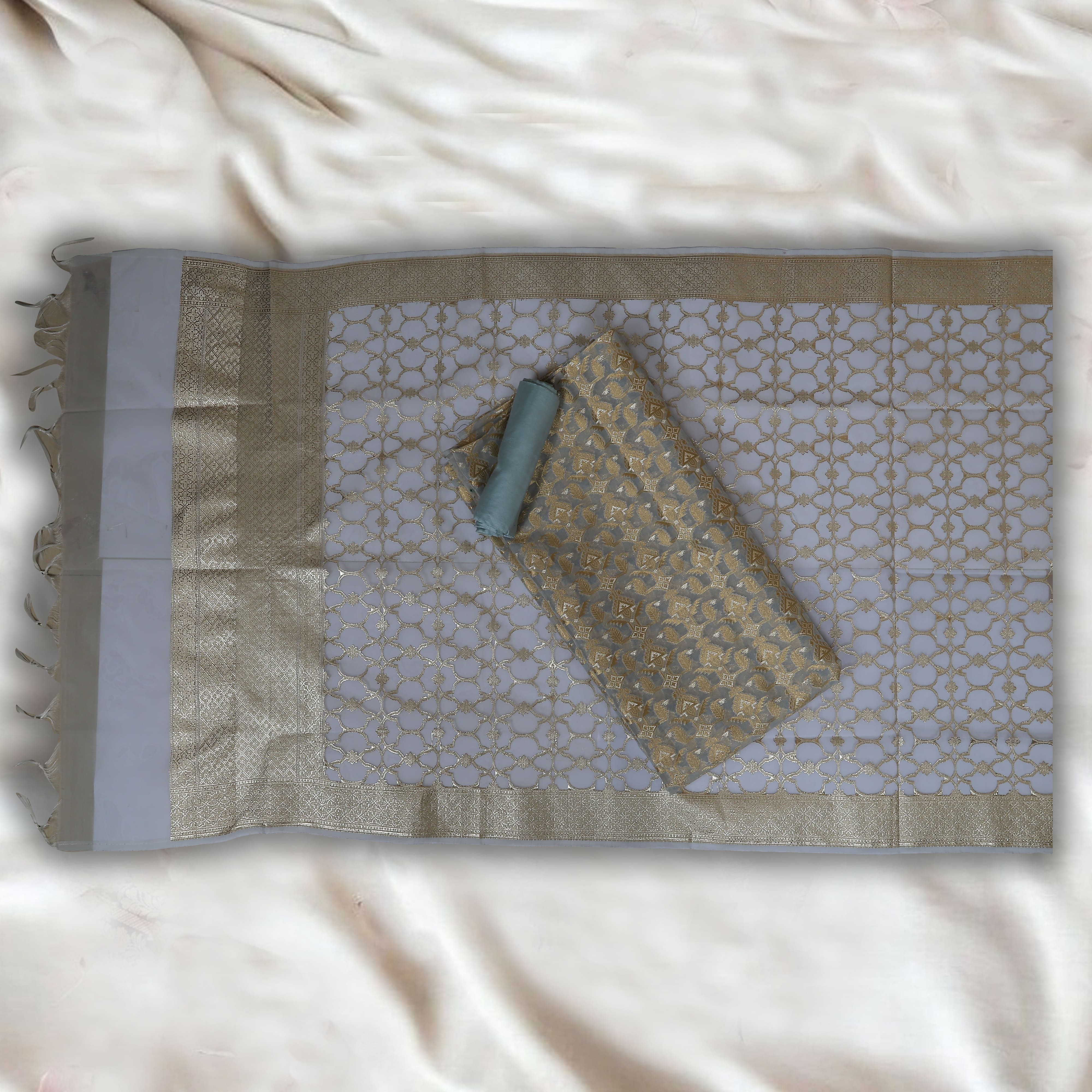 GREY UNSTITCHED SUIT IN ORGANZA FABRIC