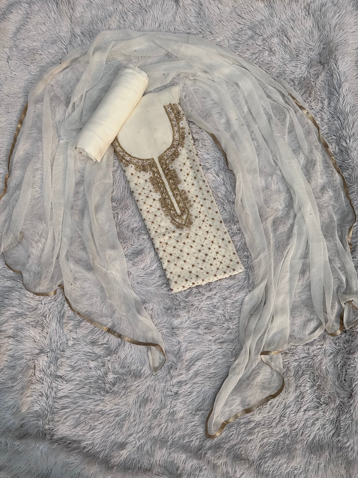 WHITE UNSTITCHED SUIT IN GEORGETTE FABRIC