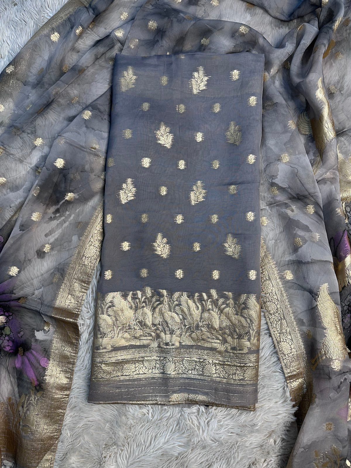 GREY UNSTITCHED SUIT IN ORGANZA FABRIC