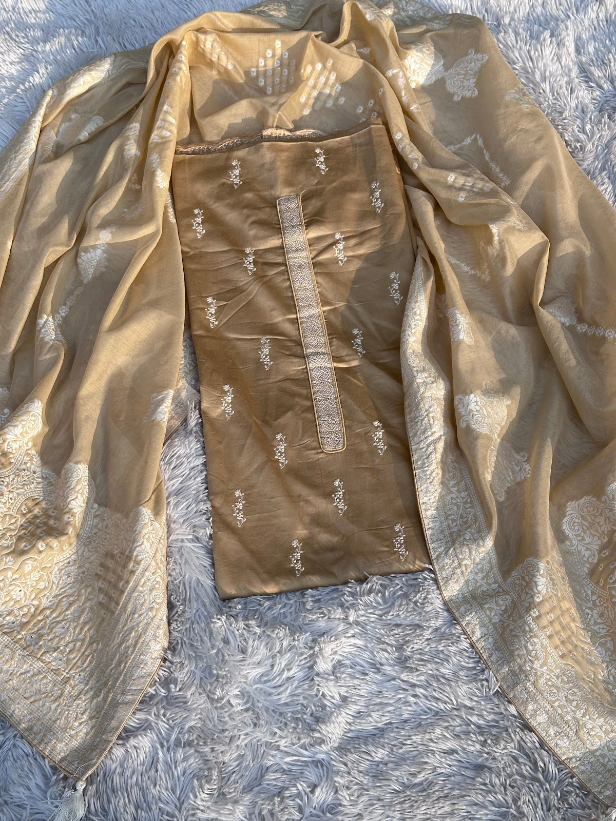 BEIGE UNSTITCHED SUIT IN GLAZE COTTON FABRIC