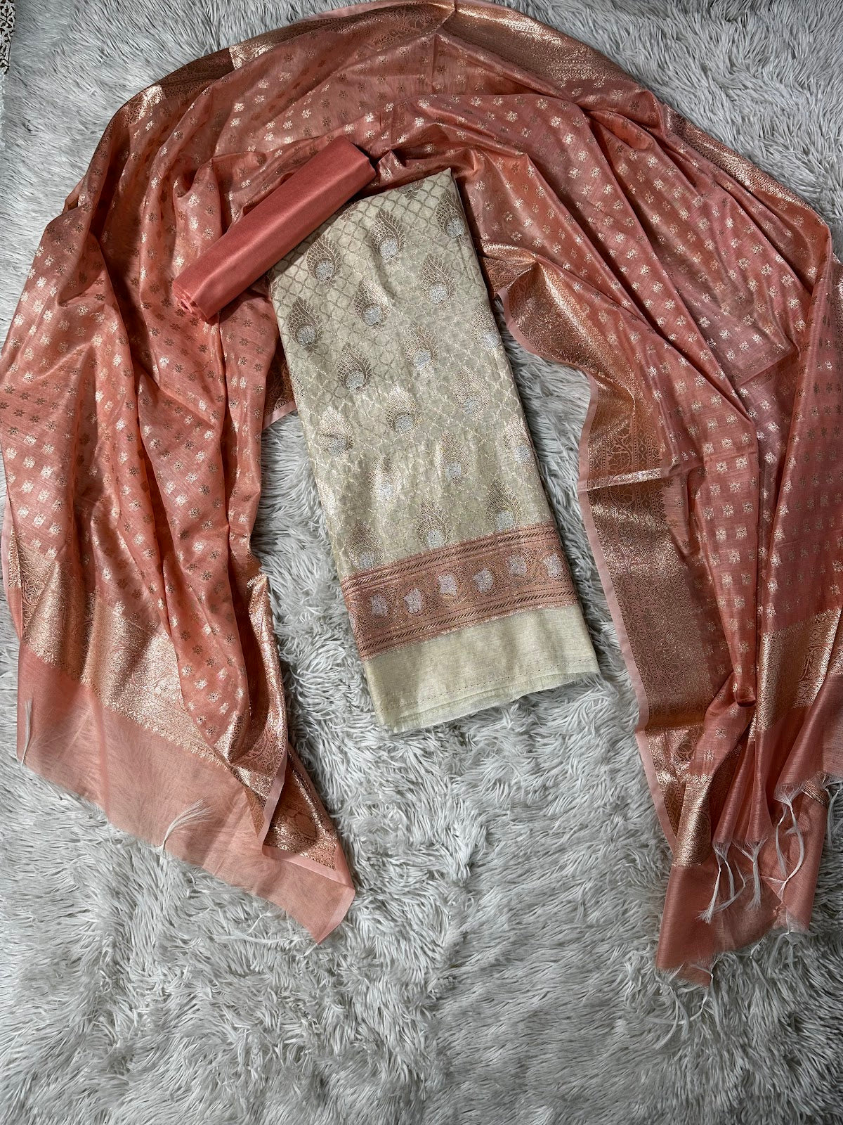 PINK UNSTITCHED SUIT IN FABRIC HANDLOOM SILK