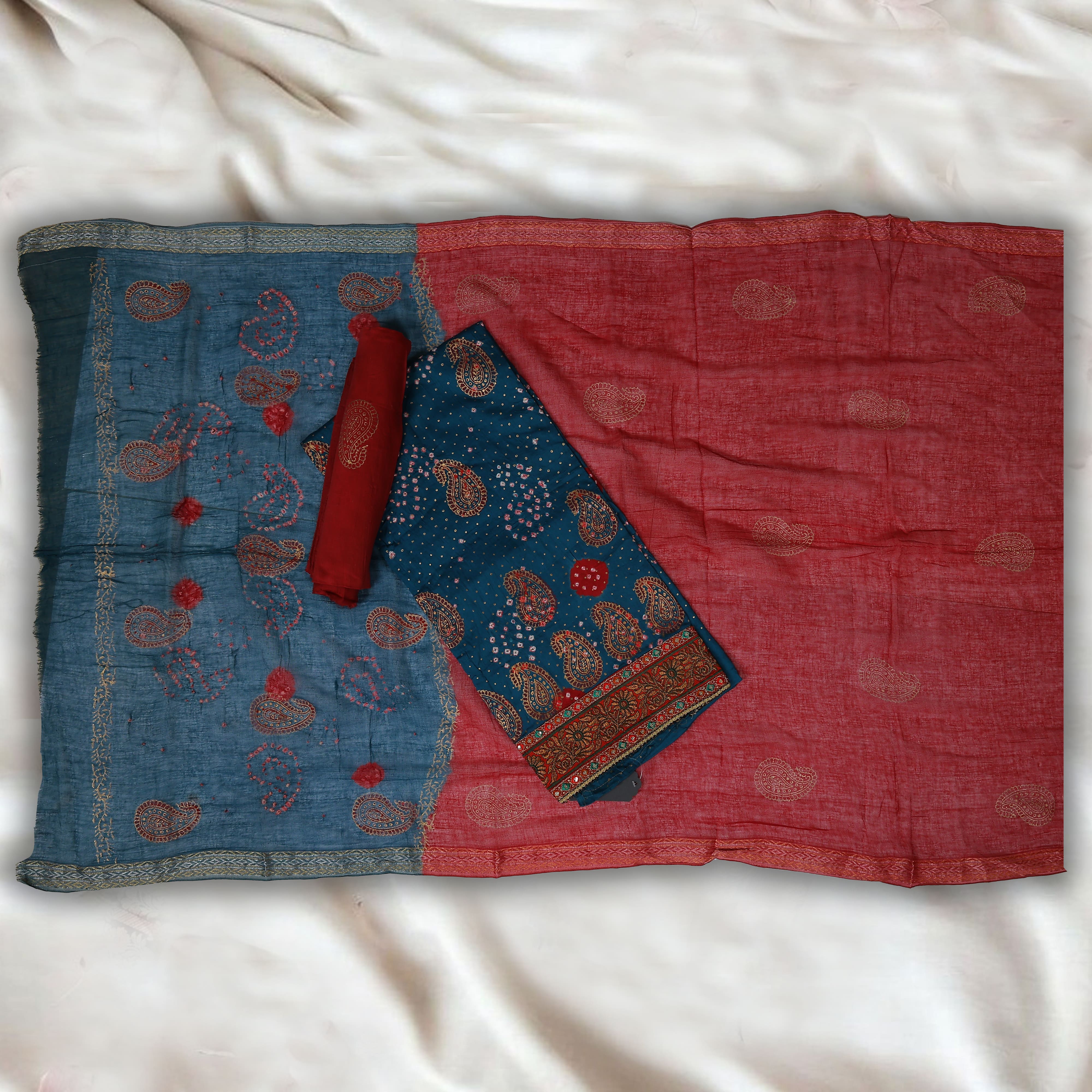 GREEN MAROON UNSTITCHED SUIT IN COTTON FABRIC